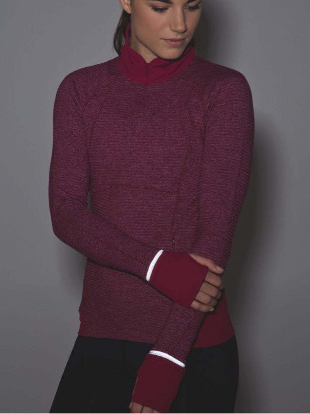 LULULEMON - Runderful 1/2 Zip - Picture 2 of 8